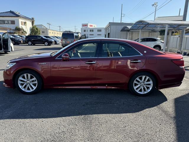 クラウンハイブリッド アスリートS 禁煙車 純正8インチナビ フルセグ バックカメラ シートヒーター ステアリングヒーター クリアランスソナー クルーズコントロール パワーシート 純正17インチアルミホイール DVD視聴可 スマートキー(11枚目)