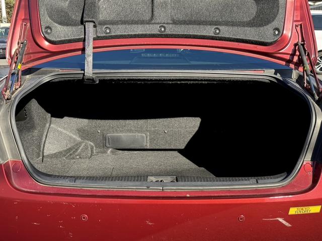 クラウンハイブリッド アスリートS 禁煙車 純正8インチナビ フルセグ バックカメラ シートヒーター ステアリングヒーター クリアランスソナー クルーズコントロール パワーシート 純正17インチアルミホイール DVD視聴可 スマートキー(17枚目)