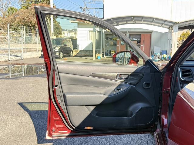 クラウンハイブリッド アスリートS 禁煙車 純正8インチナビ フルセグ バックカメラ シートヒーター ステアリングヒーター クリアランスソナー クルーズコントロール パワーシート 純正17インチアルミホイール DVD視聴可 スマートキー(37枚目)