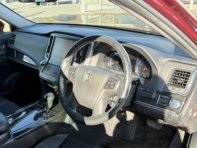 クラウンハイブリッド アスリートS 禁煙車 純正8インチナビ フルセグ バックカメラ シートヒーター ステアリングヒーター クリアランスソナー クルーズコントロール パワーシート 純正17インチアルミホイール DVD視聴可 スマートキー(39枚目)