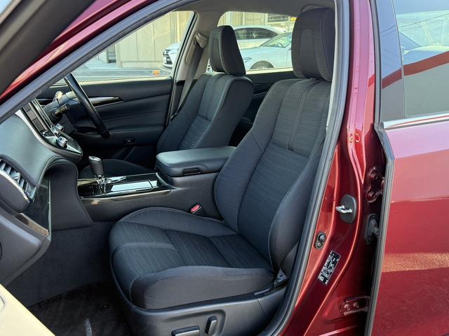 クラウンハイブリッド アスリートS 禁煙車 純正8インチナビ フルセグ バックカメラ シートヒーター ステアリングヒーター クリアランスソナー クルーズコントロール パワーシート 純正17インチアルミホイール DVD視聴可 スマートキー(42枚目)