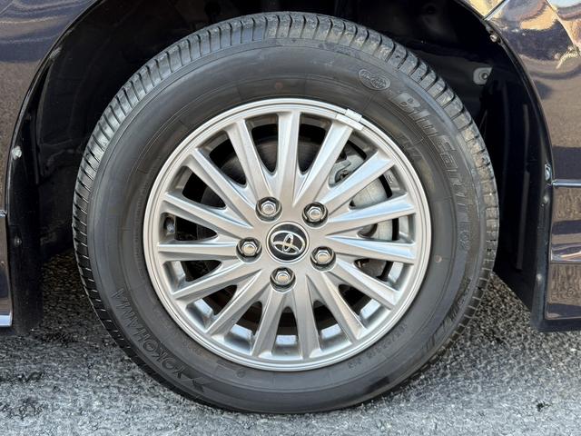 エスクァイア ハイブリッドGi 禁煙車 メーカー11インチ後席モニター 純正8型ナビ 両側電動スライドドア フルセグ バックカメラ 黒革シート シートヒーター ビルトインETC 置くだけ充電 純正15インチアルミホイール LED(14枚目)