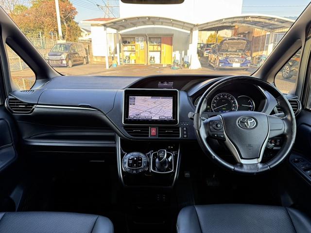 エスクァイア ハイブリッドGi 禁煙車 メーカー11インチ後席モニター 純正8型ナビ 両側電動スライドドア フルセグ バックカメラ 黒革シート シートヒーター ビルトインETC 置くだけ充電 純正15インチアルミホイール LED(18枚目)