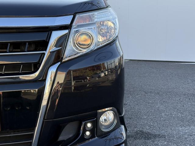 エスクァイア ハイブリッドGi 禁煙車 メーカー11インチ後席モニター 純正8型ナビ 両側電動スライドドア フルセグ バックカメラ 黒革シート シートヒーター ビルトインETC 置くだけ充電 純正15インチアルミホイール LED(27枚目)