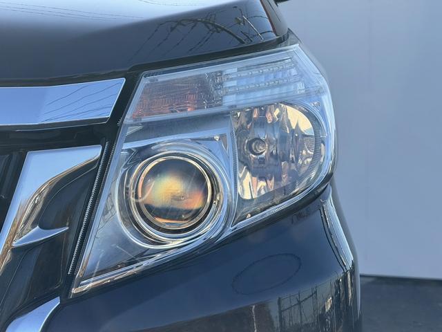 エスクァイア ハイブリッドGi 禁煙車 メーカー11インチ後席モニター 純正8型ナビ 両側電動スライドドア フルセグ バックカメラ 黒革シート シートヒーター ビルトインETC 置くだけ充電 純正15インチアルミホイール LED(28枚目)