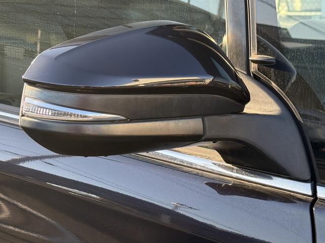 エスクァイア ハイブリッドGi 禁煙車 メーカー11インチ後席モニター 純正8型ナビ 両側電動スライドドア フルセグ バックカメラ 黒革シート シートヒーター ビルトインETC 置くだけ充電 純正15インチアルミホイール LED(30枚目)