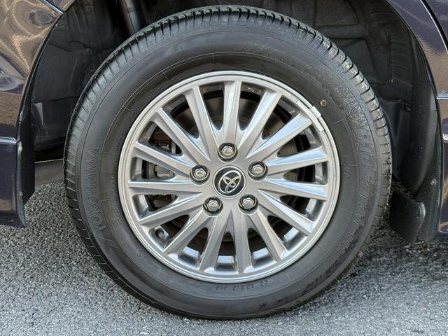 エスクァイア ハイブリッドGi 禁煙車 メーカー11インチ後席モニター 純正8型ナビ 両側電動スライドドア フルセグ バックカメラ 黒革シート シートヒーター ビルトインETC 置くだけ充電 純正15インチアルミホイール LED(32枚目)