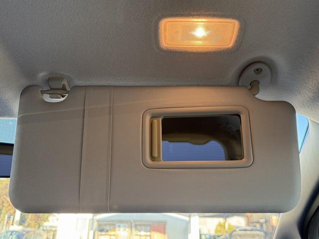 エスクァイア ハイブリッドGi 禁煙車 メーカー11インチ後席モニター 純正8型ナビ 両側電動スライドドア フルセグ バックカメラ 黒革シート シートヒーター ビルトインETC 置くだけ充電 純正15インチアルミホイール LED(70枚目)