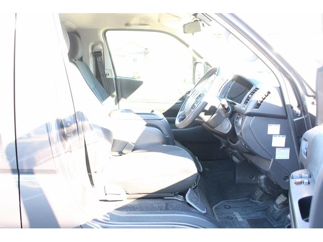 ハイエースバン ロングスーパーGL フルセグ バックカメラ レーンキープ ETC LEDヘッドライト スマートキー クリアランスソナー 純正18インチアルミホイール パーキングサポートブレーキ オートハイビーム 電動格納式ミラー(44枚目)