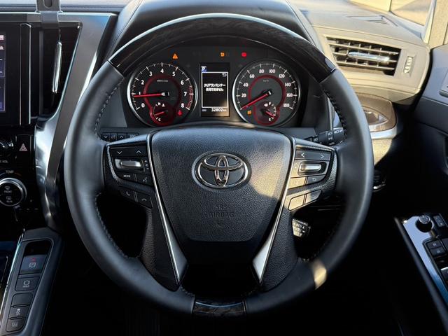 アルファード ２．５Ｓ　Ｃパッケージ　後期型　禁煙車　メーカー９型ナビ　両側電動スライドドア　黒革シート　衝突軽減ブレーキ　フルセグ　バックカメラ　シートエアコン　アダクティブクルーズコントロール　パワーシート　デジタルインナーミラー（18枚目）