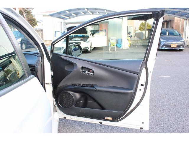 プリウス S 後期型 禁煙車 パノラマビューモニター セーフティセンス 純正ナビ インテリジェントクリアランスソナー ビルドインETC AC100V電源 純正15インチアルミホイール LEDヘッドライト(37枚目)