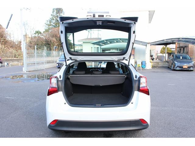 プリウス S 後期型 禁煙車 パノラマビューモニター セーフティセンス 純正ナビ インテリジェントクリアランスソナー ビルドインETC AC100V電源 純正15インチアルミホイール LEDヘッドライト(39枚目)