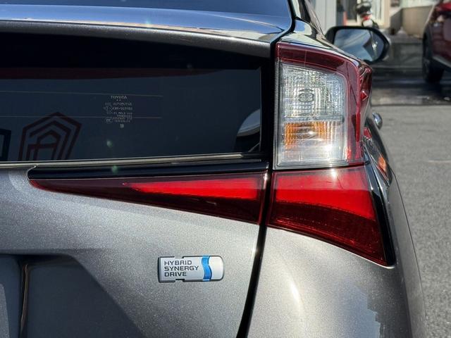 プリウス S 後期型 禁煙車 ワンオーナー モデリスタフルエアロ 純正9インチディスプレイ フルセグ バックカメラ 衝突軽減ブレーキ アダプティブクルーズコントロール ビルトインETC2.0 Bluetooth接続(13枚目)
