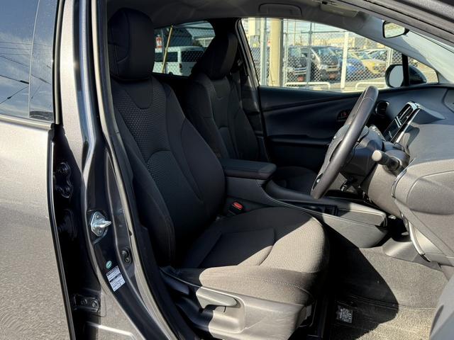 プリウス S 後期型 禁煙車 ワンオーナー モデリスタフルエアロ 純正9インチディスプレイ フルセグ バックカメラ 衝突軽減ブレーキ アダプティブクルーズコントロール ビルトインETC2.0 Bluetooth接続(15枚目)