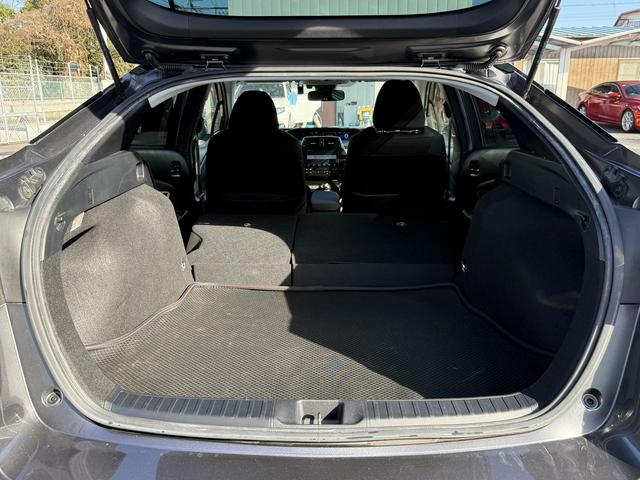 プリウス S 後期型 禁煙車 ワンオーナー モデリスタフルエアロ 純正9インチディスプレイ フルセグ バックカメラ 衝突軽減ブレーキ アダプティブクルーズコントロール ビルトインETC2.0 Bluetooth接続(17枚目)