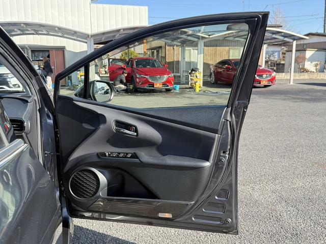 プリウス S 後期型 禁煙車 ワンオーナー モデリスタフルエアロ 純正9インチディスプレイ フルセグ バックカメラ 衝突軽減ブレーキ アダプティブクルーズコントロール ビルトインETC2.0 Bluetooth接続(37枚目)