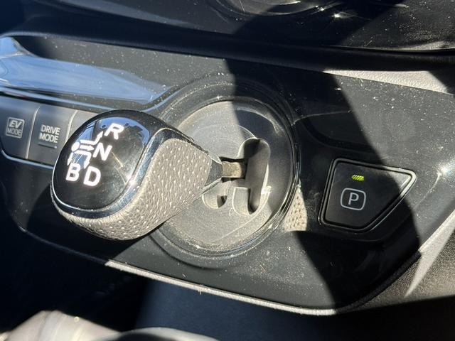 プリウス S 後期型 禁煙車 ワンオーナー モデリスタフルエアロ 純正9インチディスプレイ フルセグ バックカメラ 衝突軽減ブレーキ アダプティブクルーズコントロール ビルトインETC2.0 Bluetooth接続(52枚目)