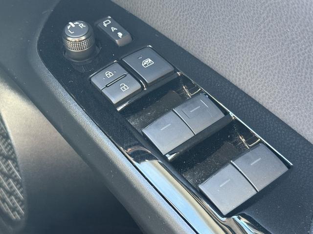 プリウス S 後期型 禁煙車 ワンオーナー モデリスタフルエアロ 純正9インチディスプレイ フルセグ バックカメラ 衝突軽減ブレーキ アダプティブクルーズコントロール ビルトインETC2.0 Bluetooth接続(61枚目)