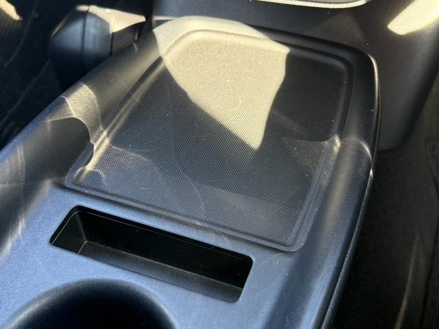 プリウス S 後期型 禁煙車 ワンオーナー モデリスタフルエアロ 純正9インチディスプレイ フルセグ バックカメラ 衝突軽減ブレーキ アダプティブクルーズコントロール ビルトインETC2.0 Bluetooth接続(65枚目)