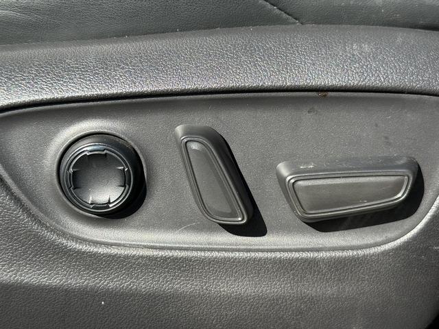 TOYOTA HARRIER Z LEATHER PACKAGE