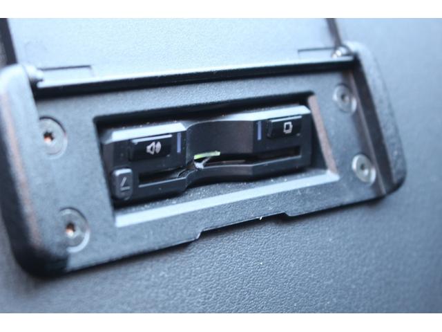 ロードスター ＲＳ　禁煙車　６速ＭＴ　ＭＡＺＤＡＳＰＥＤＥフルエアロ　柿本マフラー　純正ナビ　ＲＥＣＡＲＯシート　ＢＯＳＥ　シートヒーター　ＥＴＣ　フルセグ　Ｂｌｕｅｔｏｏｔｈ　純正１６インチアルミホイール　レーンキープ（7枚目）