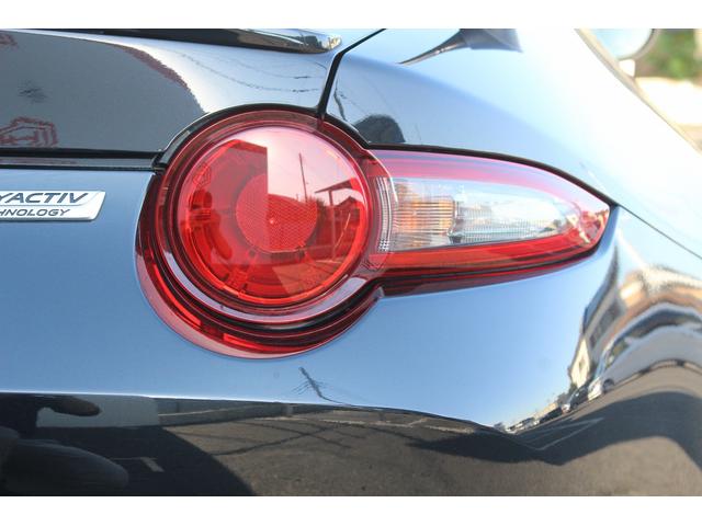 ロードスター ＲＳ　禁煙車　６速ＭＴ　ＭＡＺＤＡＳＰＥＤＥフルエアロ　柿本マフラー　純正ナビ　ＲＥＣＡＲＯシート　ＢＯＳＥ　シートヒーター　ＥＴＣ　フルセグ　Ｂｌｕｅｔｏｏｔｈ　純正１６インチアルミホイール　レーンキープ（23枚目）