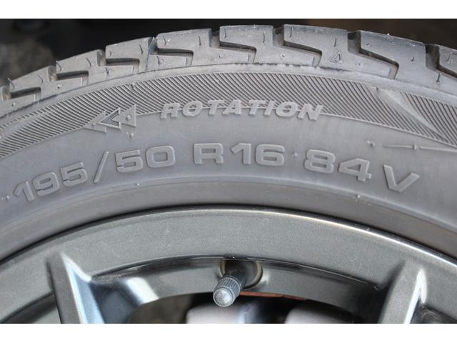 ロードスター ＲＳ　禁煙車　６速ＭＴ　ＭＡＺＤＡＳＰＥＤＥフルエアロ　柿本マフラー　純正ナビ　ＲＥＣＡＲＯシート　ＢＯＳＥ　シートヒーター　ＥＴＣ　フルセグ　Ｂｌｕｅｔｏｏｔｈ　純正１６インチアルミホイール　レーンキープ（28枚目）