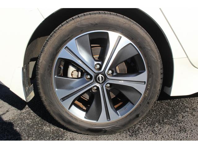 リーフ X Vセレクション 禁煙車寒冷地仕様インテリジェントルームミラーニッサンコネクト9型ナビ地デジ360度カメラ衝突軽減プロパイロット シートヒーターBluetooth接続 クリアランスソナーパークアシスト踏み間違い防止(18枚目)