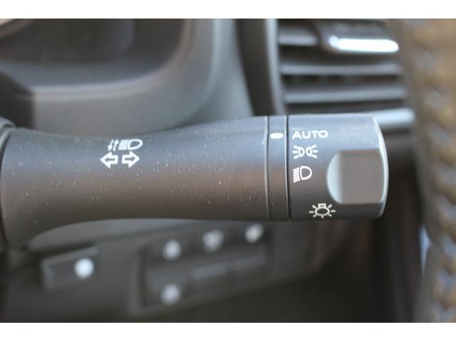 リーフ X Vセレクション 禁煙車寒冷地仕様インテリジェントルームミラーニッサンコネクト9型ナビ地デジ360度カメラ衝突軽減プロパイロット シートヒーターBluetooth接続 クリアランスソナーパークアシスト踏み間違い防止(49枚目)