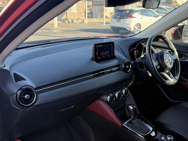 ＣＸ－３ ＸＤ　Ｌパッケージ　禁煙車　レッドライン入ブラック革スエードコンビシート　フルセグ　バックカメラ　ステアリングヒーター　シートヒーター　メモリー付パワーシート　アダプティブクルーズコントロール　パドルシフト（29枚目）