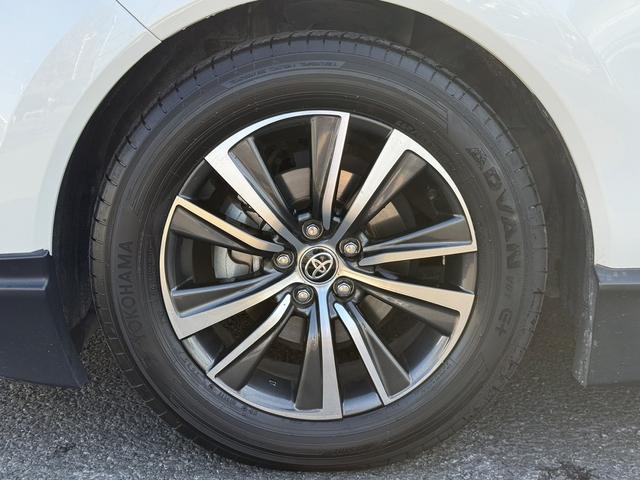 ハリアーハイブリッド Ｇ　ＧＲフルエアロ　ＯＰブラインドスポットミニター　純正８インチナビ　フルセグ　バックカメラ　衝突軽減ブレーキ　デジタルインナーミラー　パワーシート　パワーバックドア　コーナーセンサー　Ｂｌｕｅｔｏｏｔｈ（33枚目）