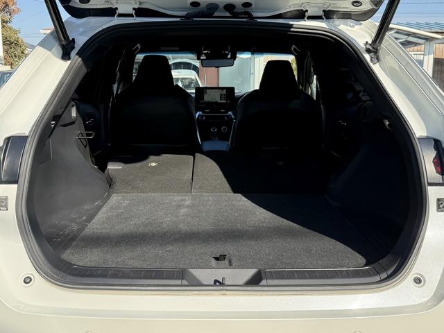 ハリアーハイブリッド Ｇ　ＧＲフルエアロ　ＯＰブラインドスポットミニター　純正８インチナビ　フルセグ　バックカメラ　衝突軽減ブレーキ　デジタルインナーミラー　パワーシート　パワーバックドア　コーナーセンサー　Ｂｌｕｅｔｏｏｔｈ（40枚目）