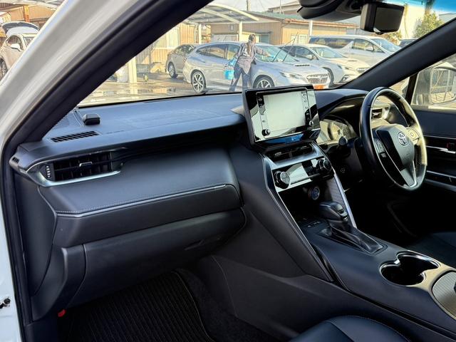 ハリアーハイブリッド Ｇ　ＧＲフルエアロ　ＯＰブラインドスポットミニター　純正８インチナビ　フルセグ　バックカメラ　衝突軽減ブレーキ　デジタルインナーミラー　パワーシート　パワーバックドア　コーナーセンサー　Ｂｌｕｅｔｏｏｔｈ（45枚目）