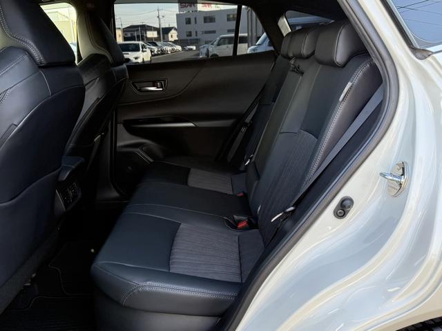 ハリアーハイブリッド Ｇ　ＧＲフルエアロ　ＯＰブラインドスポットミニター　純正８インチナビ　フルセグ　バックカメラ　衝突軽減ブレーキ　デジタルインナーミラー　パワーシート　パワーバックドア　コーナーセンサー　Ｂｌｕｅｔｏｏｔｈ（47枚目）