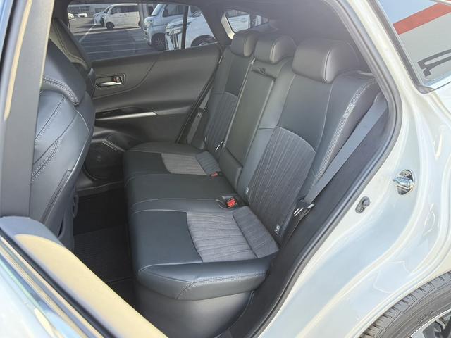 ハリアーハイブリッド Ｇ　ＧＲフルエアロ　ＯＰブラインドスポットミニター　純正８インチナビ　フルセグ　バックカメラ　衝突軽減ブレーキ　デジタルインナーミラー　パワーシート　パワーバックドア　コーナーセンサー　Ｂｌｕｅｔｏｏｔｈ（48枚目）