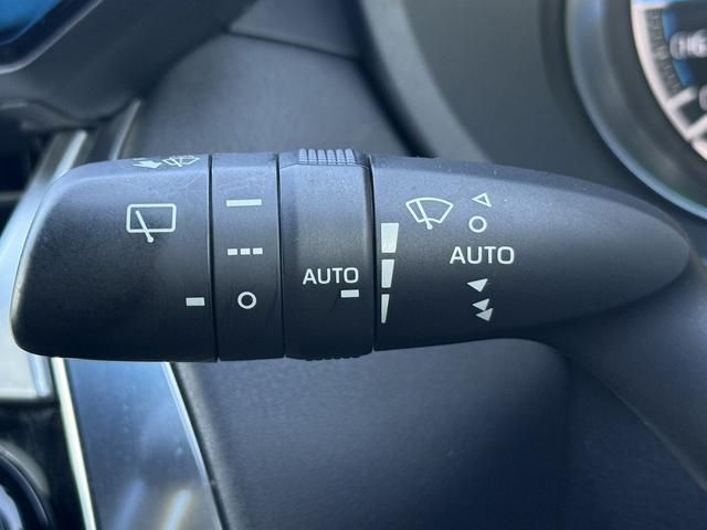 ハリアーハイブリッド Ｇ　ＧＲフルエアロ　ＯＰブラインドスポットミニター　純正８インチナビ　フルセグ　バックカメラ　衝突軽減ブレーキ　デジタルインナーミラー　パワーシート　パワーバックドア　コーナーセンサー　Ｂｌｕｅｔｏｏｔｈ（55枚目）