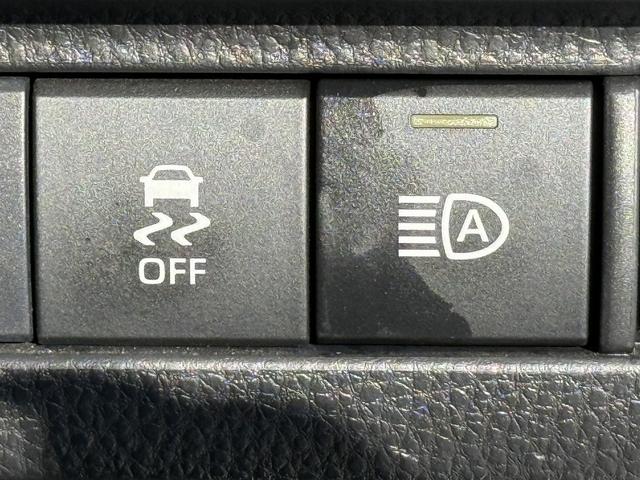 ハリアーハイブリッド Ｇ　ＧＲフルエアロ　ＯＰブラインドスポットミニター　純正８インチナビ　フルセグ　バックカメラ　衝突軽減ブレーキ　デジタルインナーミラー　パワーシート　パワーバックドア　コーナーセンサー　Ｂｌｕｅｔｏｏｔｈ（61枚目）