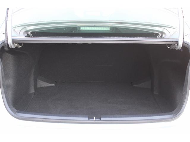 カローラ ハイブリッド S 禁煙車 純正ナビ バックカメラ 衝突軽減ブレーキ クリアランスソナー クルーズコントロール レーンキープアシスト オートハイビーム Bluetooth LEDヘッドライト ETC アップルカープレイ(17枚目)