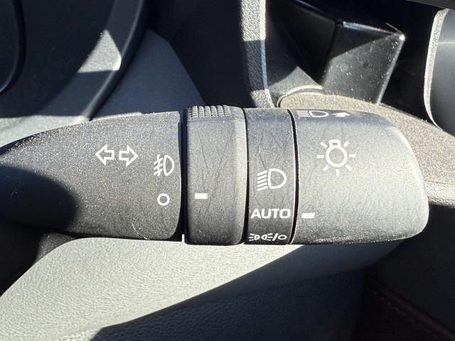 ハリアーハイブリッド G 禁煙車 ブラインドスポットモニター 純正12.3インチナビ フルセグ バックカメラ アダプティブクルーズコントロール 電動リアゲート ビルトインETC2.0 シートヒーター 純正18インチアルミ(51枚目)