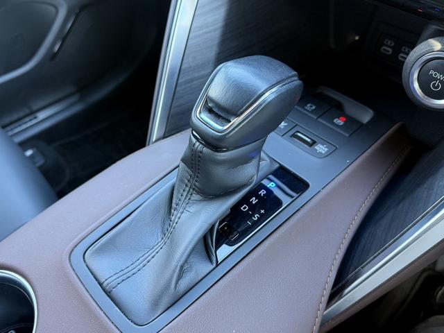 ハリアーハイブリッド G 禁煙車 ブラインドスポットモニター 純正12.3インチナビ フルセグ バックカメラ アダプティブクルーズコントロール 電動リアゲート ビルトインETC2.0 シートヒーター 純正18インチアルミ(57枚目)