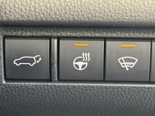 ハリアーハイブリッド Z レザーパッケージ 禁煙車 純正12.3インチナビ JBLサウンド 電動リアゲート アラウンドビューカメラ フルセグ シートエアコン ビルドインETC2.0 黒革シート パワーシート ステアリングヒーター 純正19AW(5枚目)