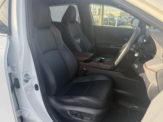 ハリアーハイブリッド Z レザーパッケージ 禁煙車 純正12.3インチナビ JBLサウンド 電動リアゲート アラウンドビューカメラ フルセグ シートエアコン ビルドインETC2.0 黒革シート パワーシート ステアリングヒーター 純正19AW(15枚目)