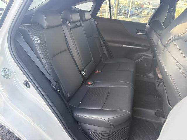 ハリアーハイブリッド Z レザーパッケージ 禁煙車 純正12.3インチナビ JBLサウンド 電動リアゲート アラウンドビューカメラ フルセグ シートエアコン ビルドインETC2.0 黒革シート パワーシート ステアリングヒーター 純正19AW(16枚目)