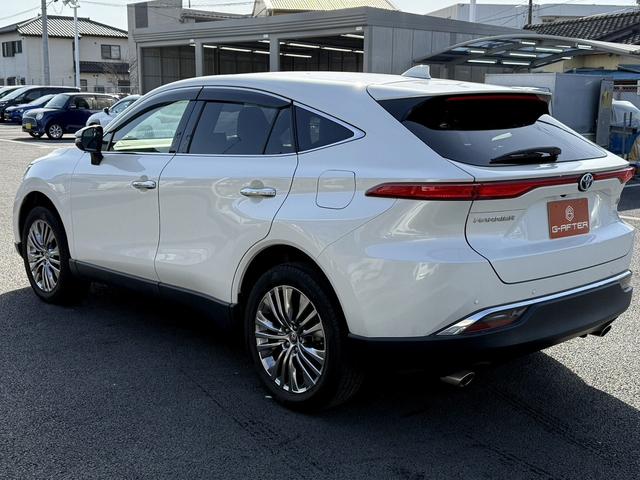 ハリアーハイブリッド Z レザーパッケージ 禁煙車 純正12.3インチナビ JBLサウンド 電動リアゲート アラウンドビューカメラ フルセグ シートエアコン ビルドインETC2.0 黒革シート パワーシート ステアリングヒーター 純正19AW(23枚目)