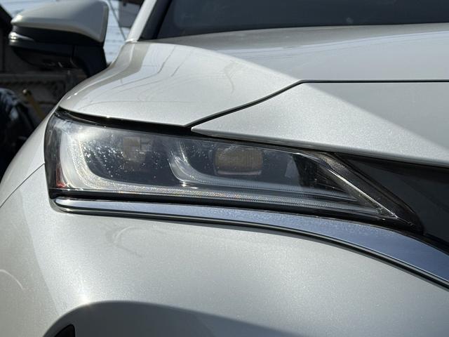 ハリアーハイブリッド Z レザーパッケージ 禁煙車 純正12.3インチナビ JBLサウンド 電動リアゲート アラウンドビューカメラ フルセグ シートエアコン ビルドインETC2.0 黒革シート パワーシート ステアリングヒーター 純正19AW(27枚目)