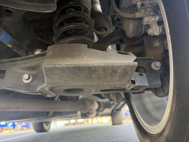 ハリアーハイブリッド Z レザーパッケージ 禁煙車 純正12.3インチナビ JBLサウンド 電動リアゲート アラウンドビューカメラ フルセグ シートエアコン ビルドインETC2.0 黒革シート パワーシート ステアリングヒーター 純正19AW(76枚目)