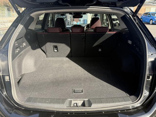 レヴォーグ STIスポーツ EX 禁煙車 レザーシート ハーマンカードン10スピーカー メモリー&メモリ付きパワーシート 衝突軽減 運転支援 電動リアゲート ステア連動ランプ ブラインドスポット 360度カメラ 11.6型純正ナビ(17枚目)