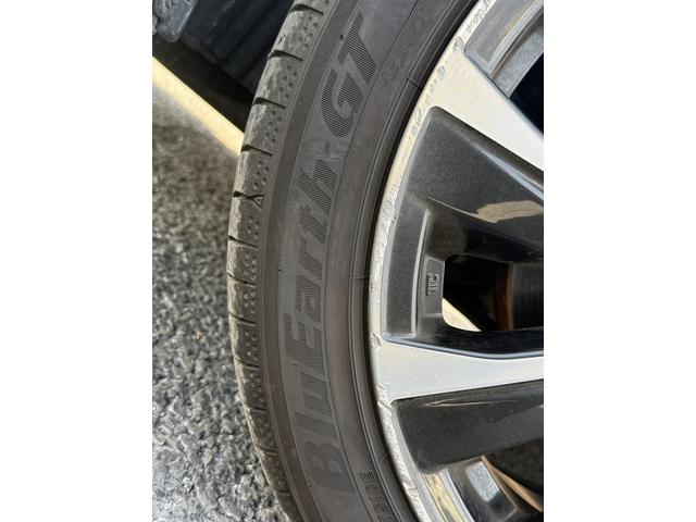 レヴォーグ STIスポーツ EX 禁煙車 レザーシート ハーマンカードン10スピーカー メモリー&メモリ付きパワーシート 衝突軽減 運転支援 電動リアゲート ステア連動ランプ ブラインドスポット 360度カメラ 11.6型純正ナビ(35枚目)