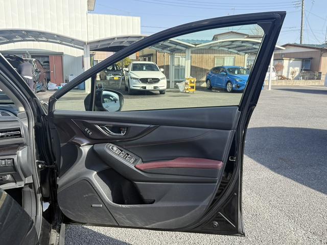 レヴォーグ STIスポーツ EX 禁煙車 レザーシート ハーマンカードン10スピーカー メモリー&メモリ付きパワーシート 衝突軽減 運転支援 電動リアゲート ステア連動ランプ ブラインドスポット 360度カメラ 11.6型純正ナビ(37枚目)