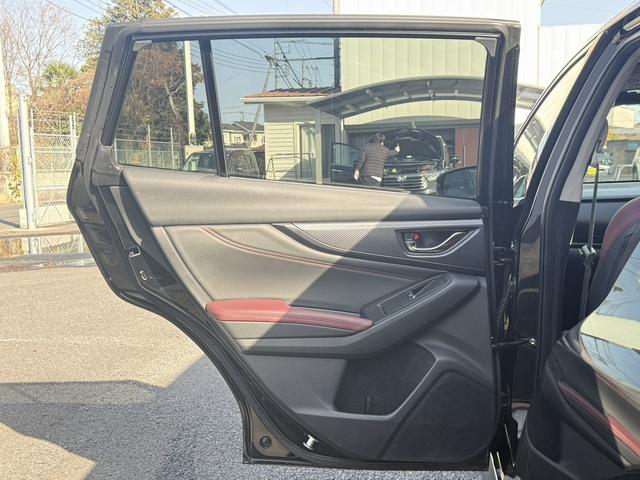 レヴォーグ STIスポーツ EX 禁煙車 レザーシート ハーマンカードン10スピーカー メモリー&メモリ付きパワーシート 衝突軽減 運転支援 電動リアゲート ステア連動ランプ ブラインドスポット 360度カメラ 11.6型純正ナビ(42枚目)